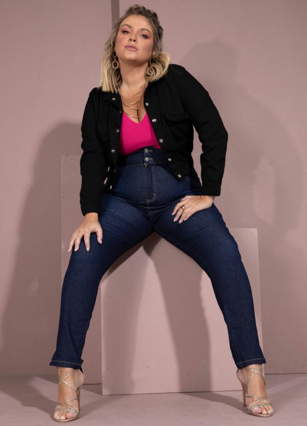 Quintess - Jaqueta Bomber Curta Preta com Bolsos 9