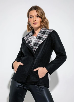 Queima Estoque - Jaqueta com Bolsos Preta - QUEIMA ESTOQUE