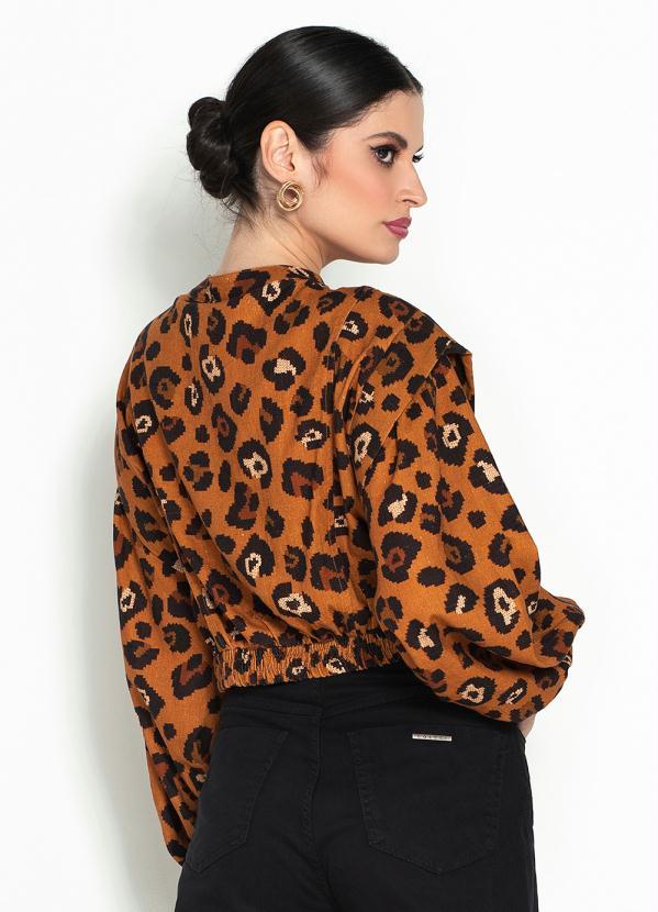 Farm - Jaqueta Cropped de Linho Ponto de Onça Marrom 2