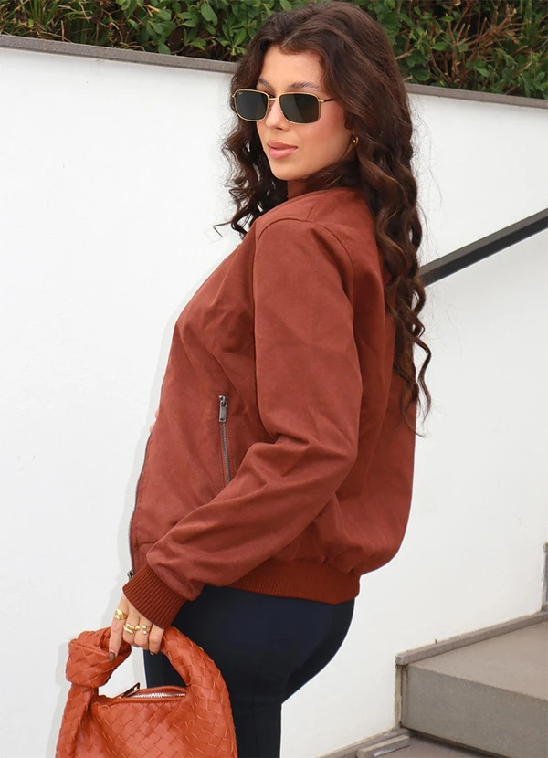 Hiatto Confecção - Jaqueta Feminina Bomber Veludo Marrom 3