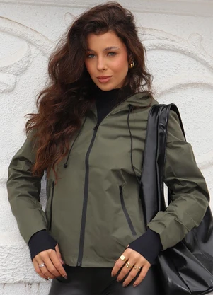 Hiatto Confecção - Jaqueta Feminina Corta Vento Forrada Verde Musgo - HIATTO CONFECÇÃO