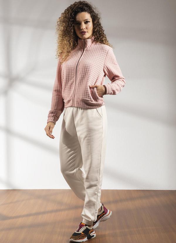 Habana - Jaqueta Feminina em Tecido Matelassê Rosa 3