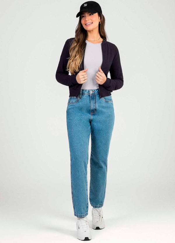 Cativa - Jaqueta Feminina Estilosa com Zíper Preto 3