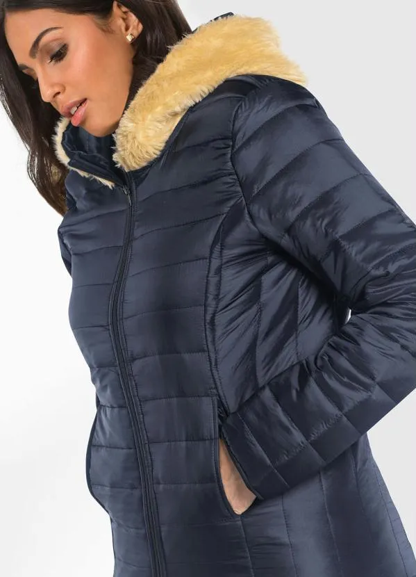 bonprix - Jaqueta Matelasse com Pelos no CapuzAzul Marinho 4