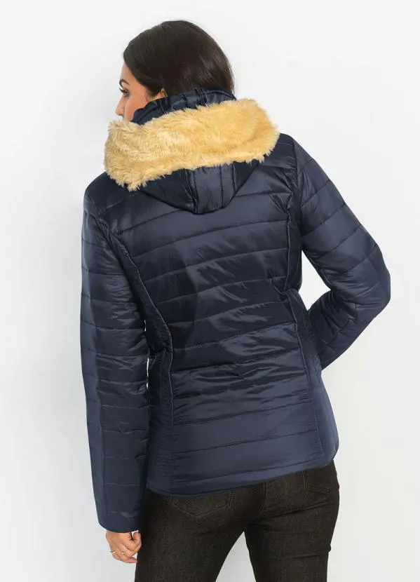 bonprix - Jaqueta Matelasse com Pelos no CapuzAzul Marinho 5