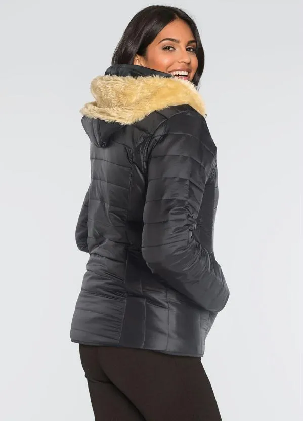 bonprix - Jaqueta Matelasse com Pelos no Capuz Preta 3