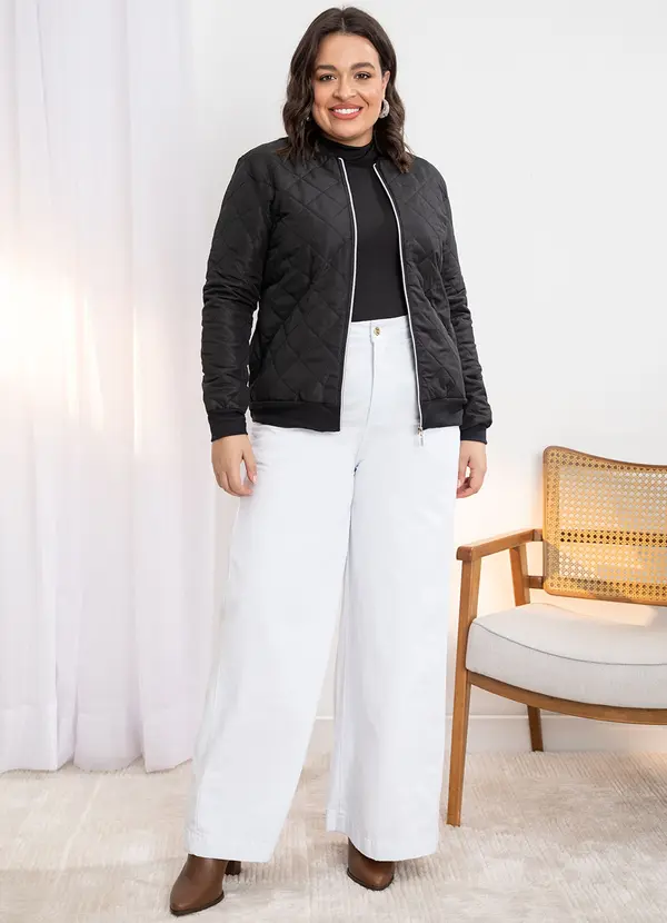 Quintess - Jaqueta Preta com Abertura em Zíper