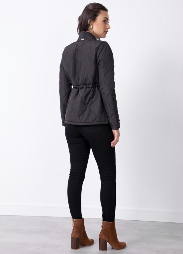 Quintess - Jaqueta Puff Preta com Regulador na Cintura 3