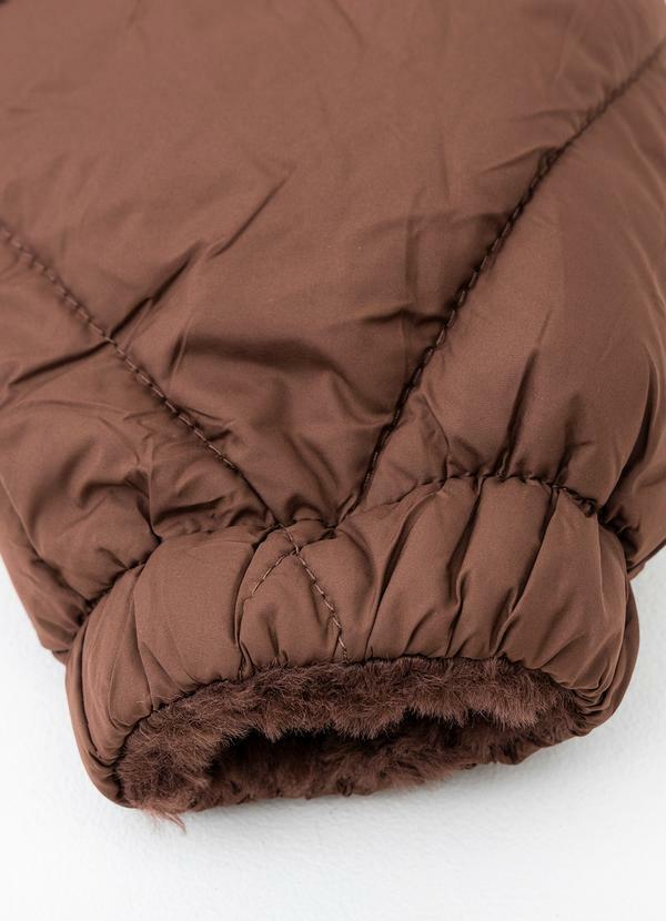 Quintess - Jaqueta Puffer Dupla Face Marrom em Matelassê 11