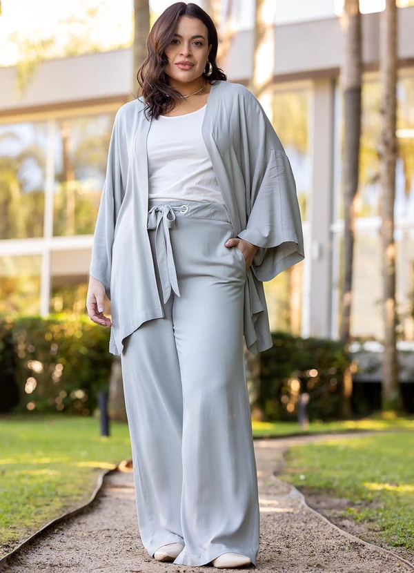 Quintess - Kimono Cinza Claro em Viscose Plana Sarjada 13