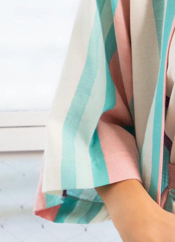 Quintess - Kimono Azul em Tecido Plano Listrado 3