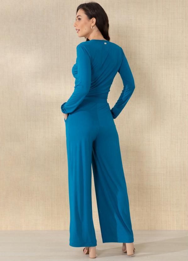 Outlet - Macacão Azul Soltinho com Decote Transpassado 2