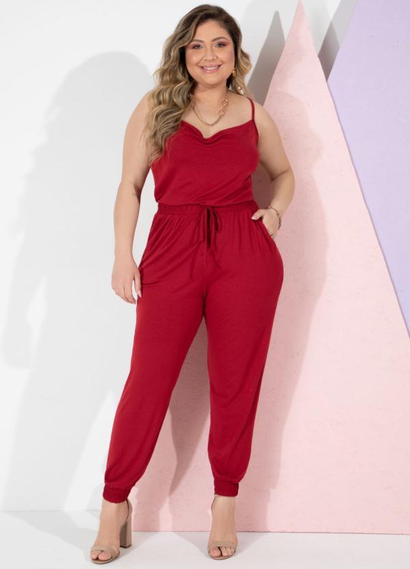 Quintess - Macacão Bordô com Decote Degagê e Bolsos 6