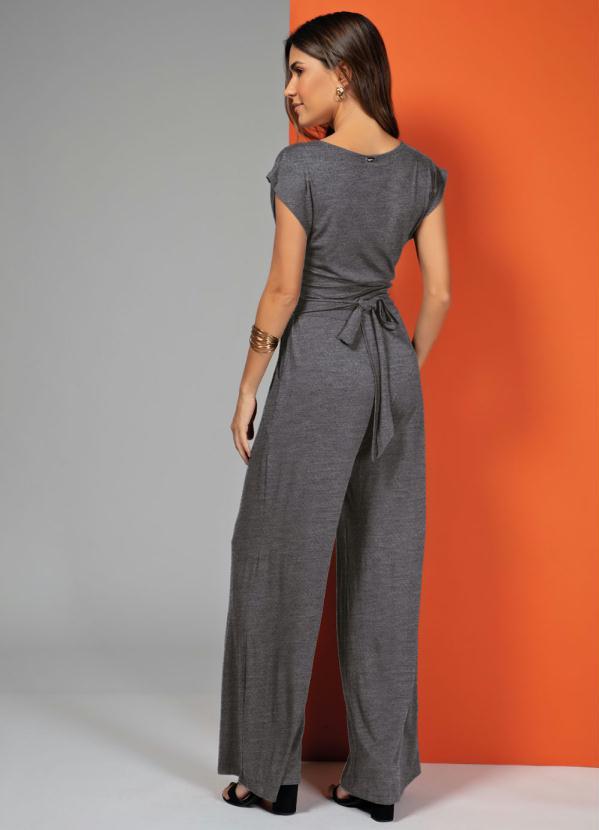 Quintess - Macacão Chumbo Longo com Bolsos e Faixa 2