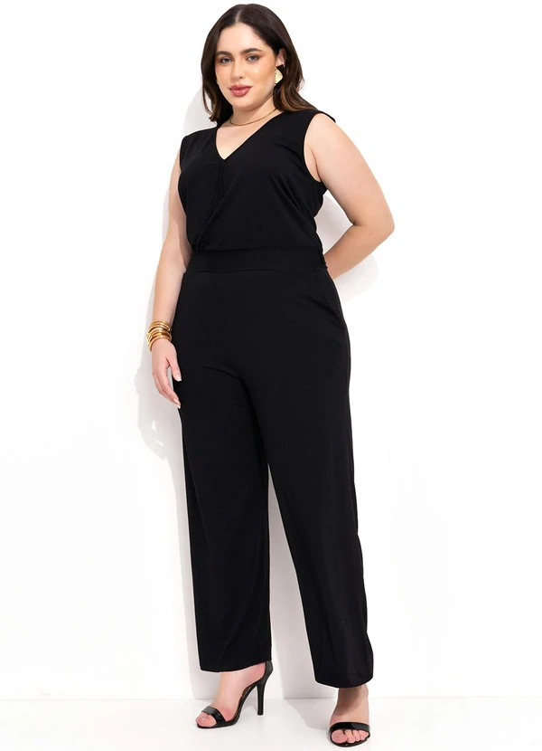 Quintess - Macacão com Decote Transpassado Preto e Bolsos 3