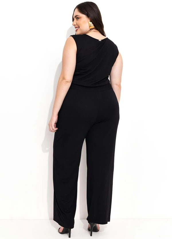 Quintess - Macacão com Decote Transpassado Preto e Bolsos 4