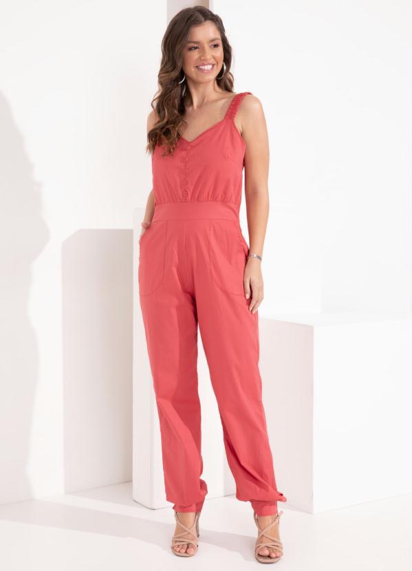 Quintess - Macacão Coral com Bolsos e Botões