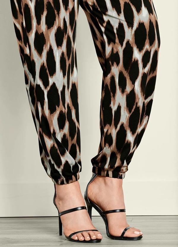 Outlet - Macacão Estampado de Onça Marrom 10