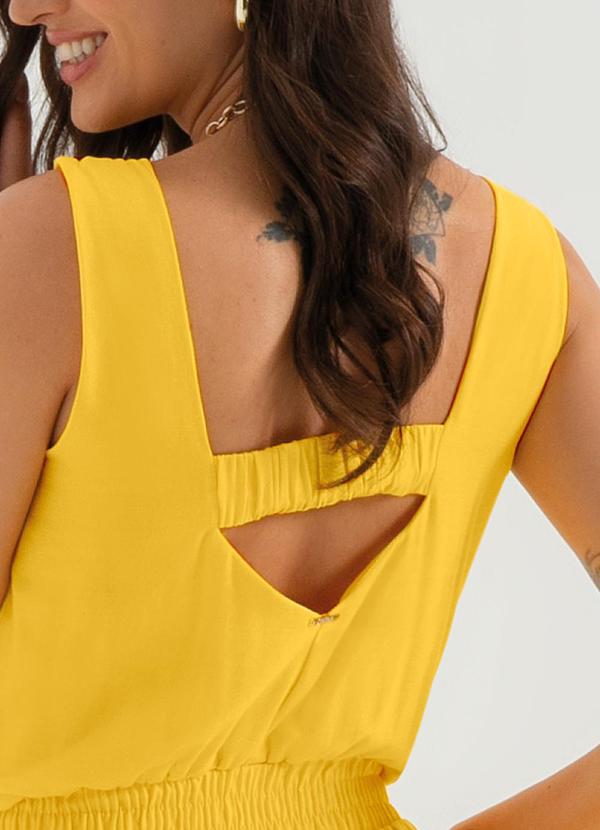 Cativa - Macacão Feminino Básico com Bolso Amarelo 4