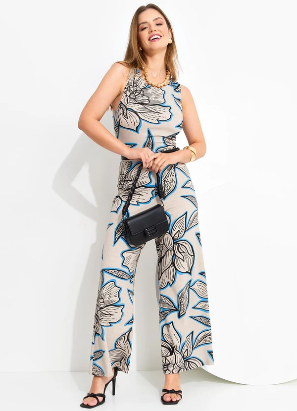 Macacão Floral Bege em Malha de Viscose Quintess