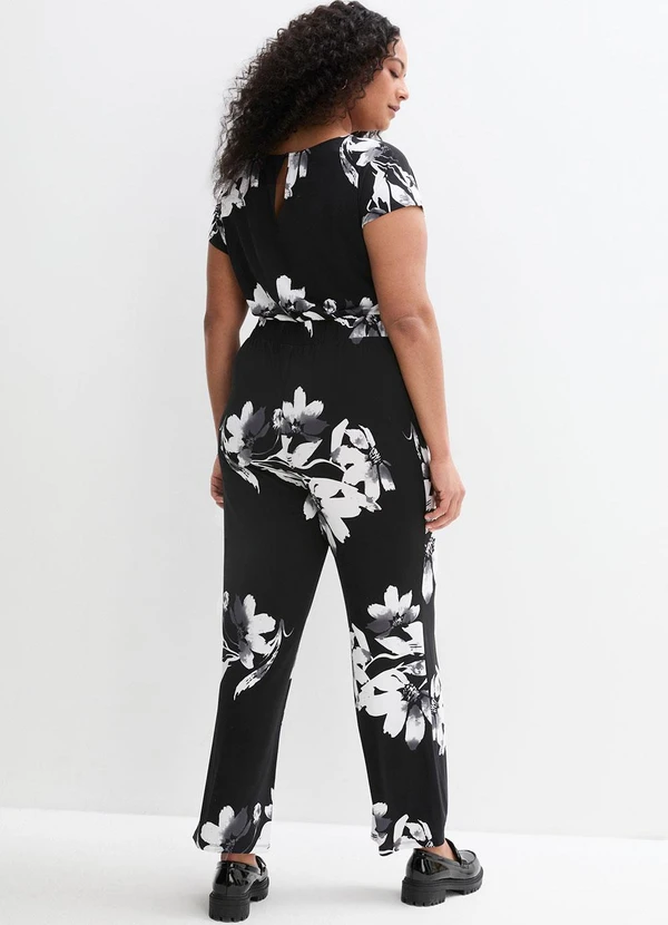 bonprix - Macacão Floral Dark em Malha Fria 8