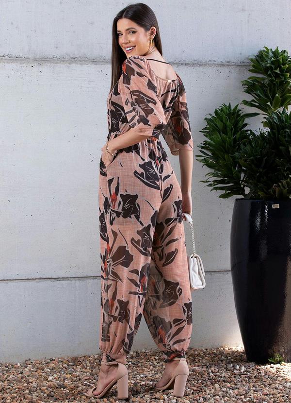 Quintess - Macacão Floral Preto Decote V com Bolsos 2