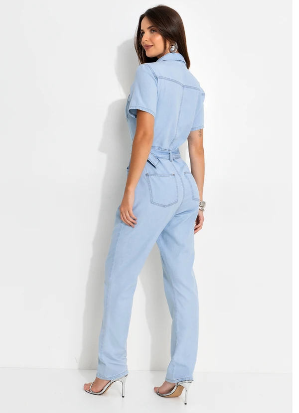 Quintess - Macacão Jeans Claro 100% Algodão com Cinto e Bolsos Utilitários 2