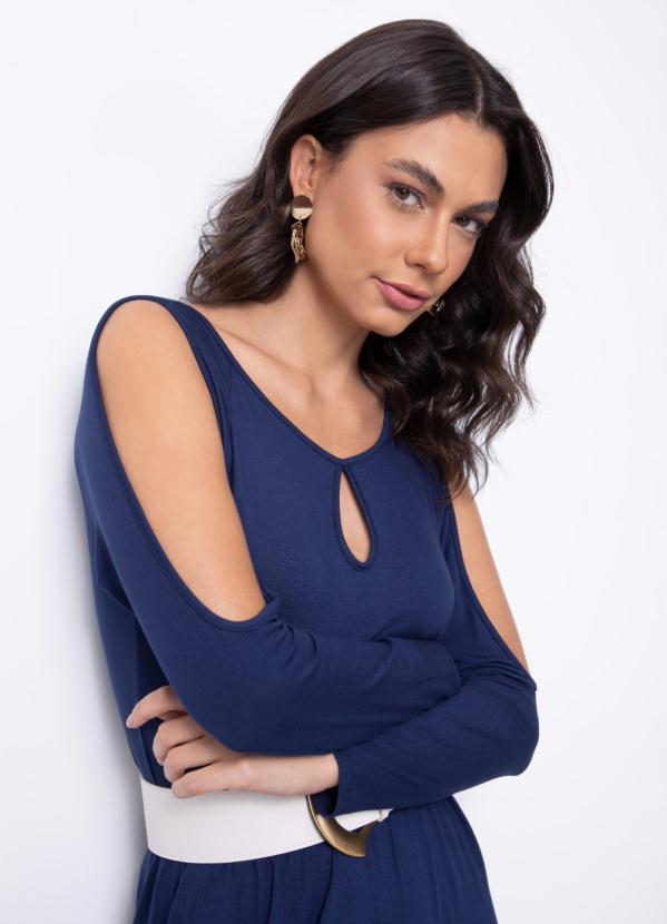 Quintess - Macacão Marinho com Recortes Vazados 3