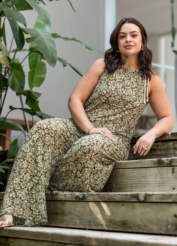 Quintess - Macacão Mini Floral em Malha Plissada 16