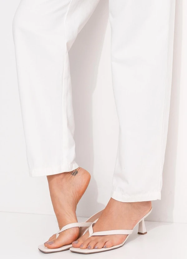 Quintess - Macacão Off White em Jeans