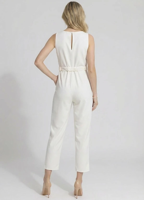 Quintess - Macacão Off White em Malha Estruturada 7