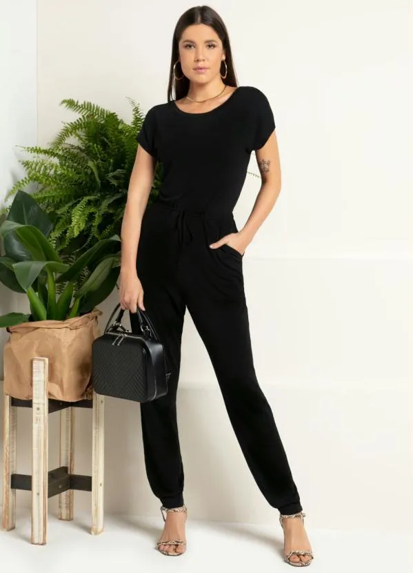 Quintess - Macacão Preto com Cintura Ajustável