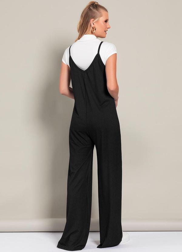 Moda Pop - Macacão Preto em Canelado 2