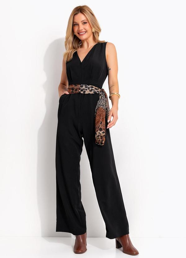 Macac�o (Preto) em Crepe Plano