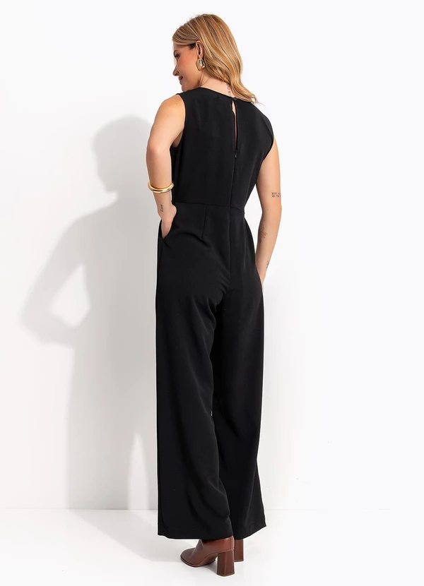 Quintess - Macacão Preto em Crepe Plano 2