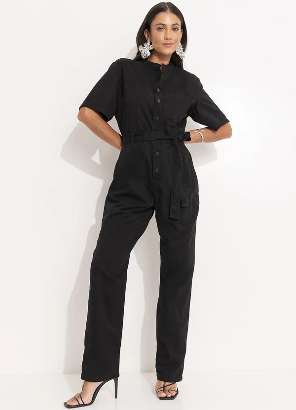 Quintess - Macacão Preto em Sarja