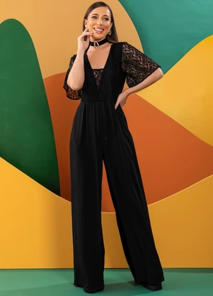 Quintess - Macacão Preto em Viscose Plana e Renda - QUINTESS