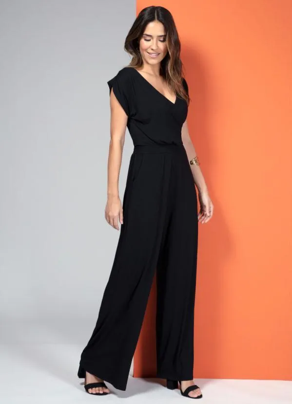 Quintess - Macacão Preto Longo com Bolsos e Faixa 3