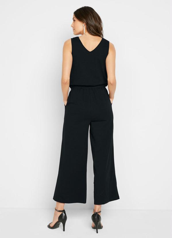 Outlet - Macacão Regata com Strass Preto 2