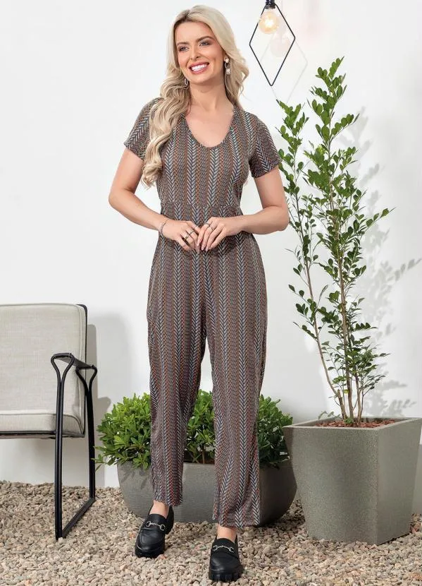 Moda Pop - Macacão Texturizada Preto com Recorte Vazado 1