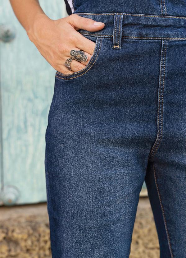 Queima Estoque - Jardineira Jeans Azul 5