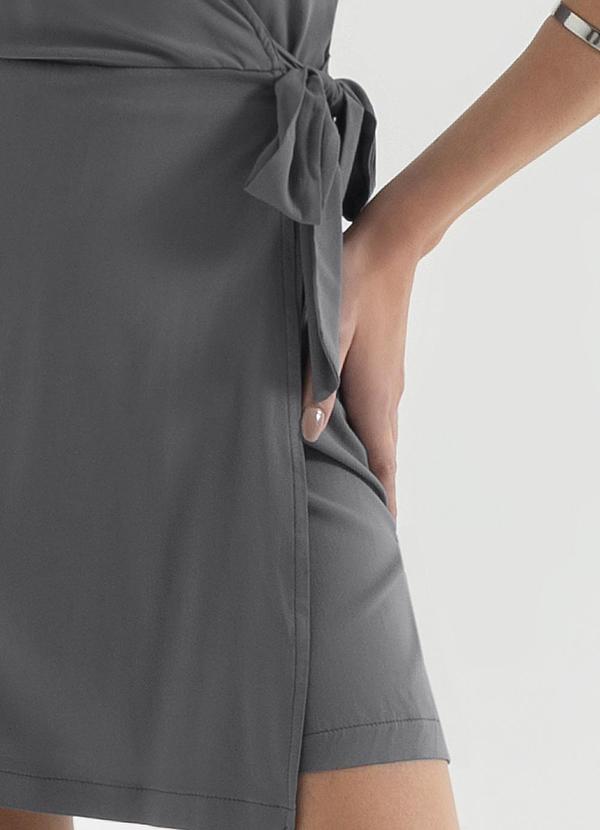 Cativa - Macacão Curto Feminino Adulto Cinza 4