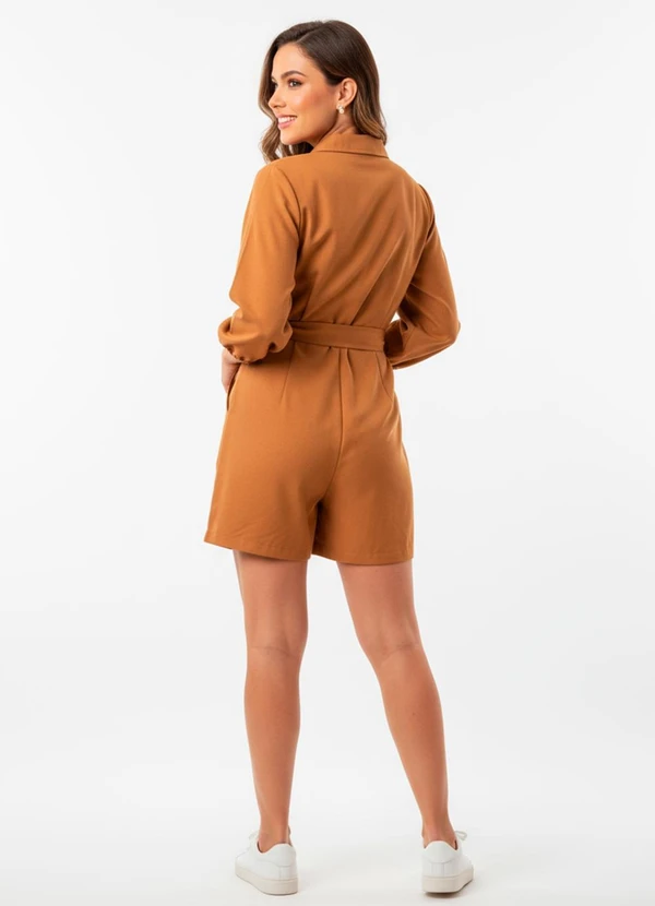 Quintess - Macacão Mostarda em Alfaiataria 7