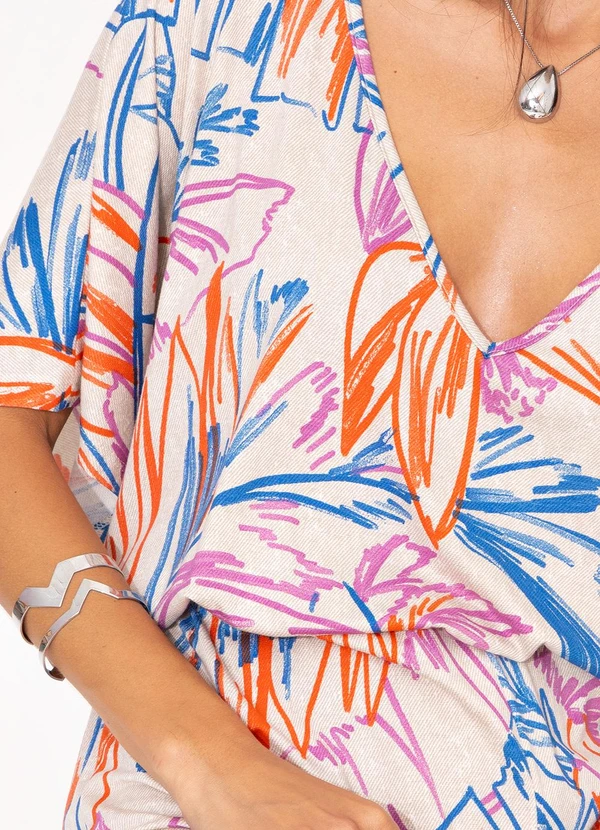 Quintess - Macaquinho Folhagem Artística em Malha de Viscos 8