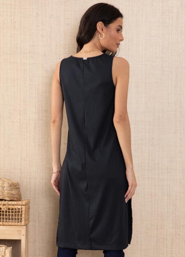 Outlet - Blusa Alongada Preta com Fendas 2