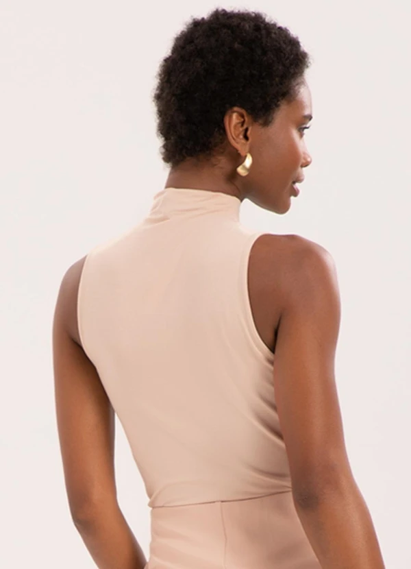 Lunender - Blusa Básica com Gola Alta em Malha Bege 2