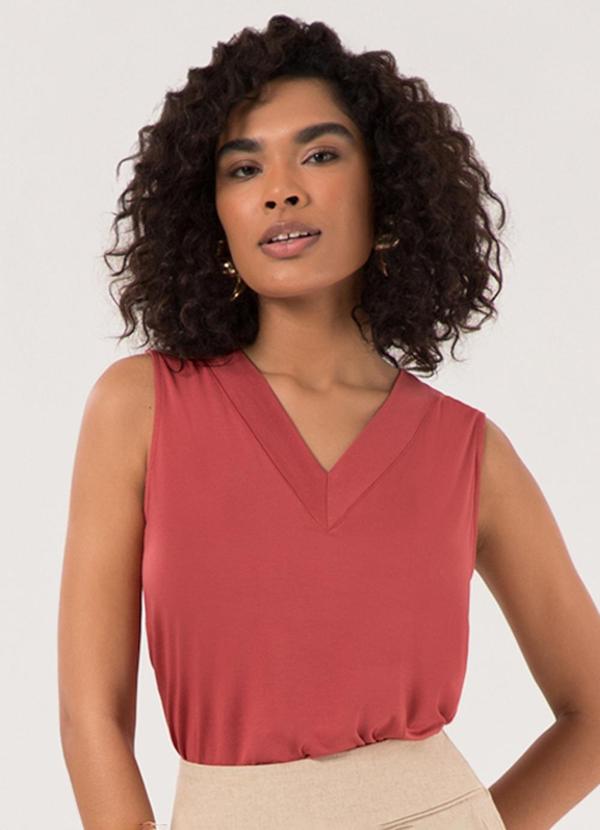 Lunender - Blusa com Decote em V em Malha de Viscose Rosa