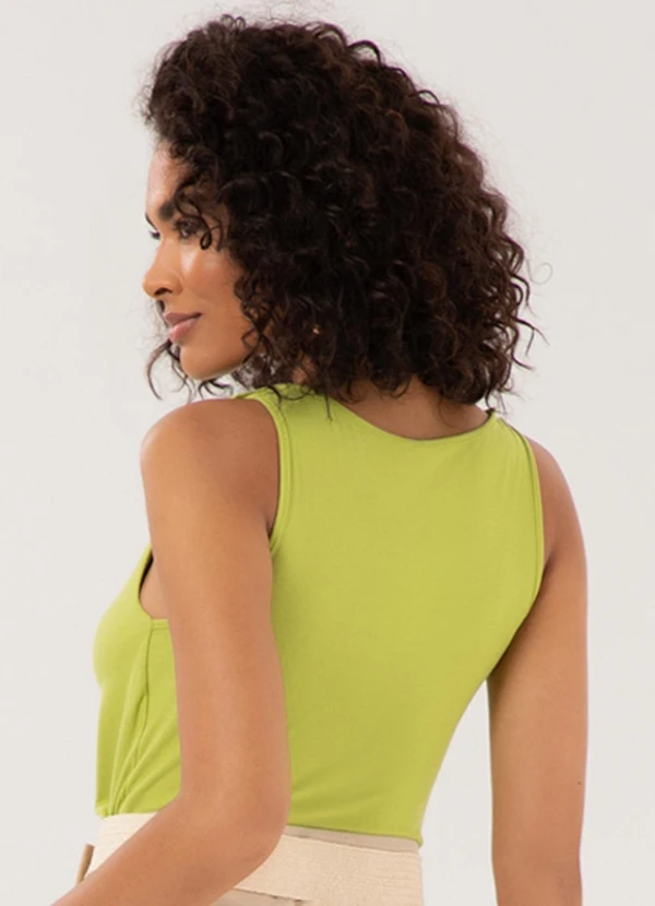 Lunender - Blusa Decote Degagê e Torção nos Ombros Verde 2