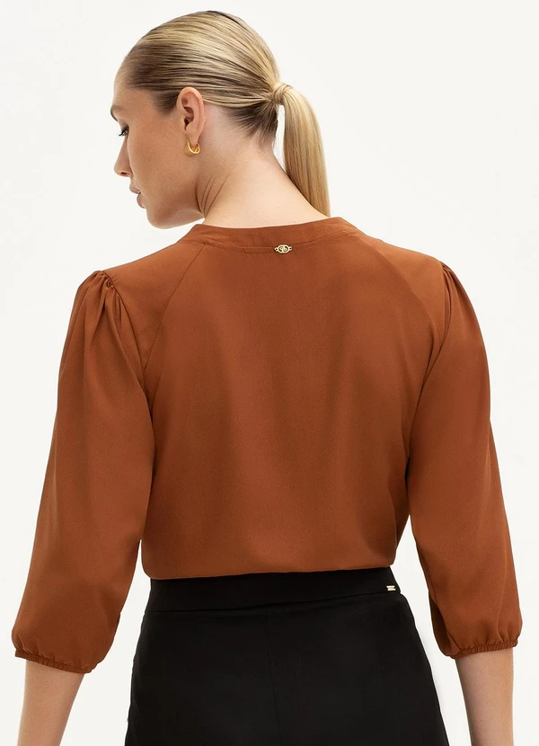 Principessa - Blusa Manga 7/8 em Crepe Marrom Ferrugem Vanessa 2