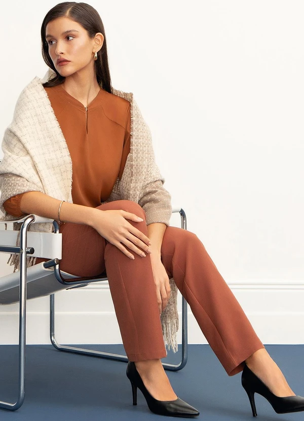 Principessa - Blusa Manga 7/8 em Crepe Marrom Ferrugem Vanessa 8